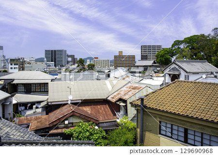 The streetscape from Kurashiki Bikan Historical Quarter to Kurashiki Station, Kurashiki City, Okayama Prefecture 129690968