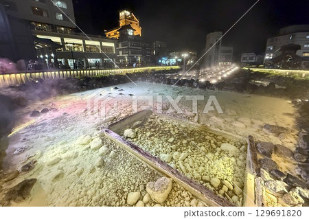 One of Japan's most famous hot springs: the fantastical Yubatake lighting at Kusatsu Onsen 129691820