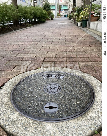 東京的井蓋 129691982