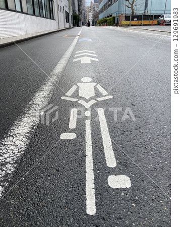 Bicycle navigation mark 129691983