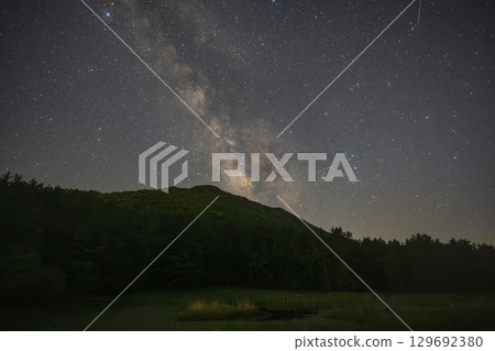 A very beautiful starry sky at Mt. Sanbe in Shimane Prefecture, Japan A very beautiful starry sky at Mt. Sanbe in Shimane Prefecture, Japan 129692380