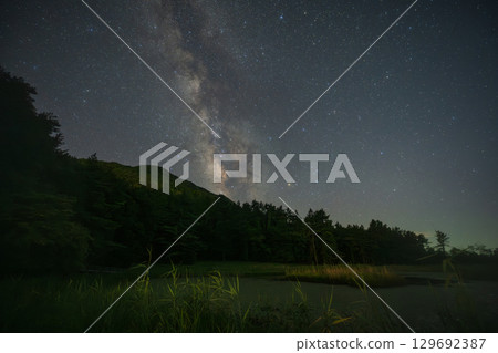 A very beautiful starry sky at Mt. Sanbe in Shimane Prefecture, Japan A very beautiful starry sky at Mt. Sanbe in Shimane Prefecture, Japan 129692387
