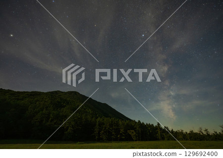 A very beautiful starry sky at Mt. Sanbe in Shimane Prefecture, Japan A very beautiful starry sky at Mt. Sanbe in Shimane Prefecture, Japan 129692400