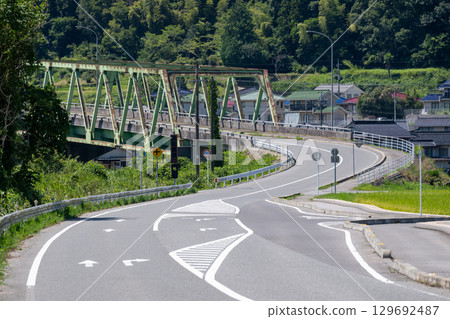 S-curve including a bridge in Shimane Prefecture, Japan S-curve including a bridge in Shimane Prefecture, Japan 129692487