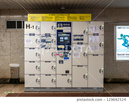 車站內設有可使用交通IC卡的投幣式置物櫃(出租式置物櫃) 車站內設有可使用交通IC卡的投幣式置物櫃(出租式置物櫃) 129692524