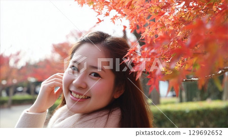 秋葉和婦女 129692652