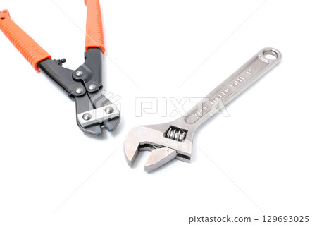 Wrenches, spanners, tools, implements, DIY, wire clippers, screws, nuts, bolts, industry, repair, carpentry 129693025