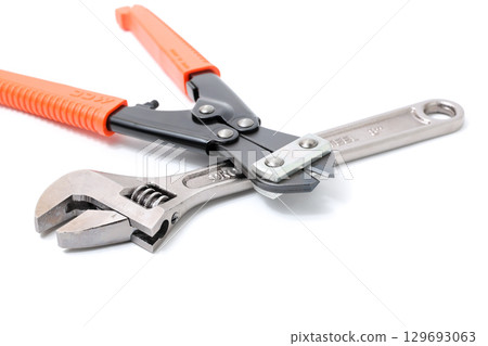 Wrenches, spanners, tools, implements, DIY, wire clippers, screws, nuts, bolts, industry, repair, carpentry Wrenches, spanners, tools, implements, DIY, wire clippers, screws, nuts, bolts, industry, repair, carpentry 129693063
