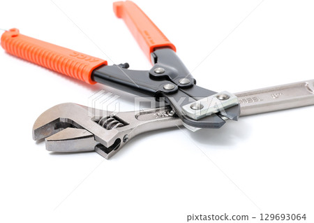 Wrenches, spanners, tools, implements, DIY, wire clippers, screws, nuts, bolts, industry, repair, carpentry 129693064