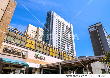 Yokohama cityscape in Japan: View of Hotel Mets and Fuji Soft from the south ticket gate (west exit) of Sakuragicho Station Yokohama cityscape in Japan: View of Hotel Mets and Fuji Soft from the south ticket gate (west exit) of Sakuragicho Station 129693818