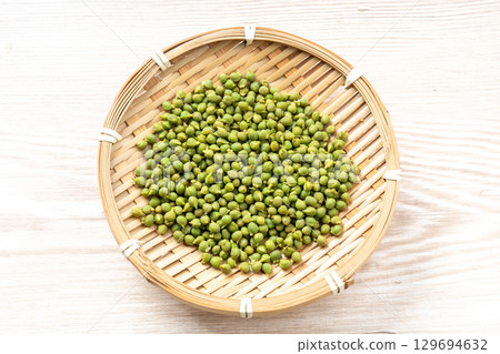 Sansho berries (branch removed) 129694632