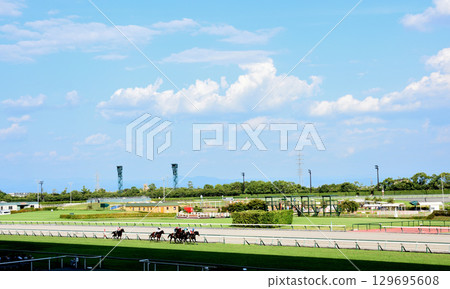 盛夏的中京賽馬場 129695608