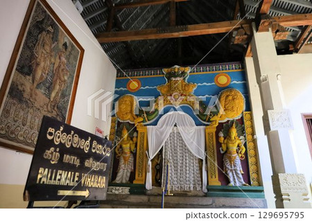 佛牙寺，供奉佛陀牙齒的房間[康提，斯里蘭卡] 129695795