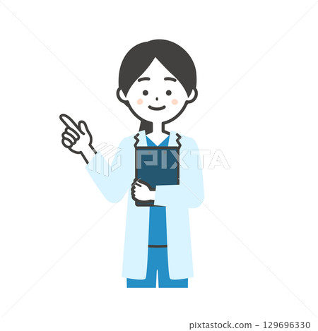 一位身穿手術服和白大褂的女醫生拿著文件並指著 一位身穿手術服和白大褂的女醫生拿著文件並指著 129696330