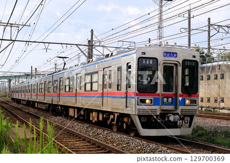 行駛中的京成千葉線列車 行駛中的京成千葉線列車 129700369