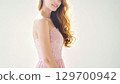 Female hostesses in hostesses clubs and lounges 129700942