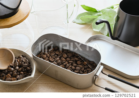 在餐盒中烘烤 129702521