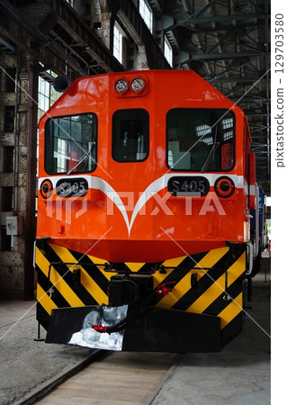 diesel-electric locomotive 129703580