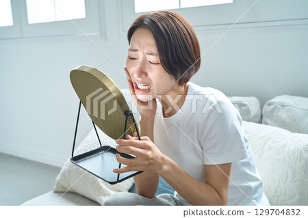 Morning routine 129704832