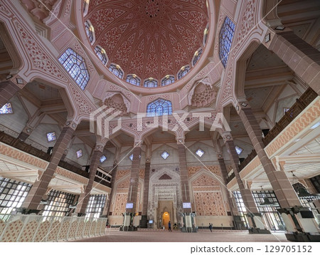 Malaysia Pink Mosque Putrajaya 129705152