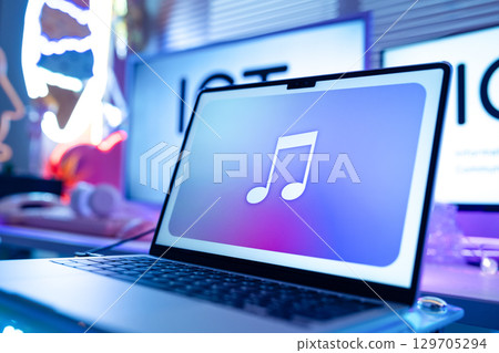 一個有各種小玩意的房間 129705294