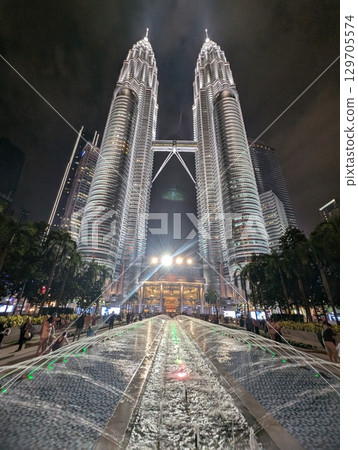 Malaysia Petronas Twin Towers Malaysia Petronas Twin Towers 129705574