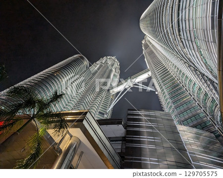 Malaysia Petronas Twin Towers Malaysia Petronas Twin Towers 129705575