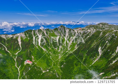 中央阿爾卑斯山雄偉的千疊敷冰斗山脈（鳥瞰圖） 129713705
