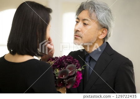 Image of a middle-aged couple dating 129722435