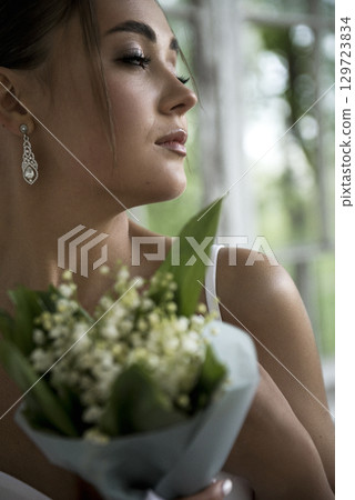 A close up of a woman 129723834