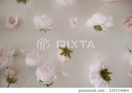 Background pattern, roses are just flowers in the air 129724064