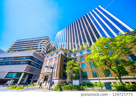 日本東京城市景觀，包括九段會館露台的景色（15 日） 129725773