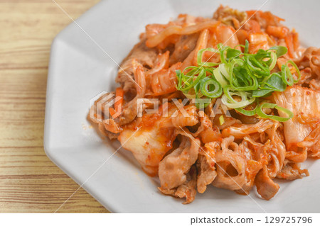 Stamina-boosting dish: Stir-fried pork and kimchi Stamina-boosting dish: Stir-fried pork and kimchi 129725796