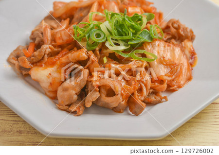 補充體力的菜餚：豬肉泡菜炒菜 129726002