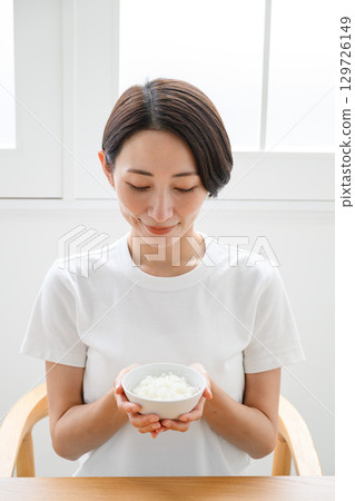 女人吃 女人吃 129726149