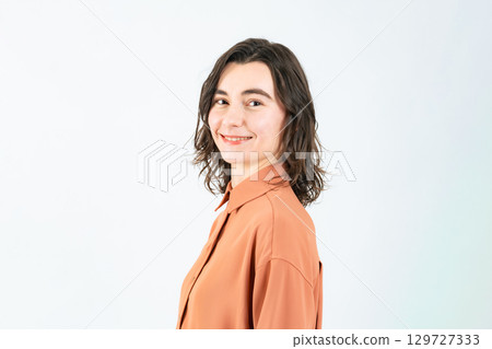 微笑的白夫人 微笑的白夫人 129727333