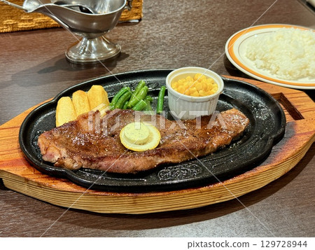 Fukue Island specialty: Goto beef steak teppanyaki Fukue Island specialty: Goto beef steak teppanyaki 129728944