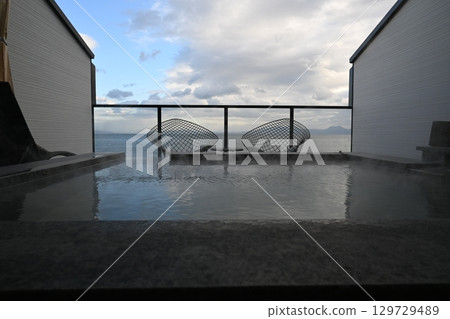Open-air bath: Sea, sky and hot springs Open-air bath: Sea, sky and hot springs 129729489