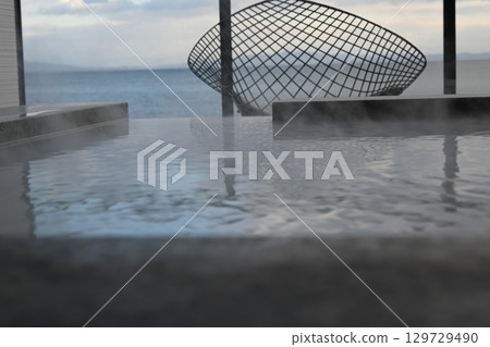 Open-air bath: Sea, sky and hot springs 129729490