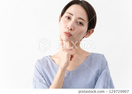Woman in casual clothes lifestyle image Woman in casual clothes lifestyle image 129729907