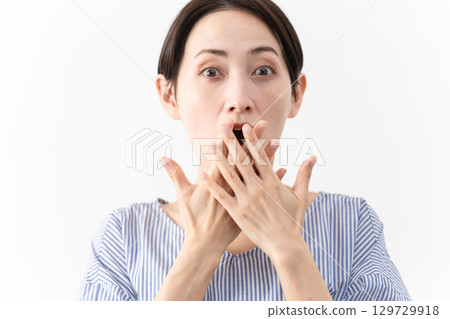 Woman in casual clothes lifestyle image 129729918