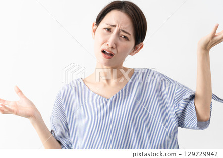 Woman in casual clothes lifestyle image Woman in casual clothes lifestyle image 129729942