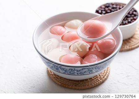 Tangyuan (Chinese sweet dumpling), Glutinous rice ball in syrup, 129730764
