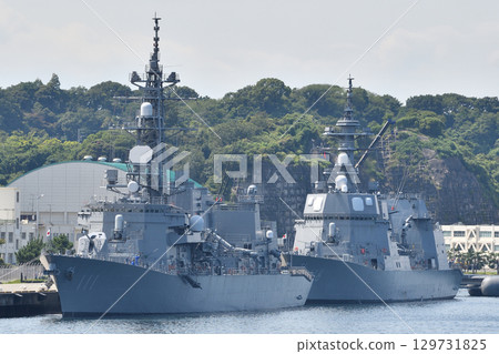 Destroyer Oonami and Destroyer Teruzuki Destroyer Oonami and Destroyer Teruzuki 129731825