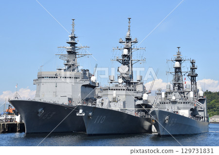 掃雷艦浦賀號、驅逐艦高波號、驅逐艦夕霧號 129731831