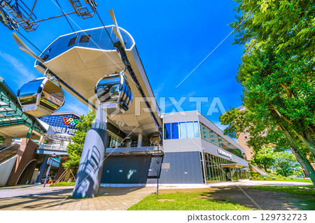 日本橫濱城市景觀，俯瞰橫濱航空客艙和運河公園站 129732723