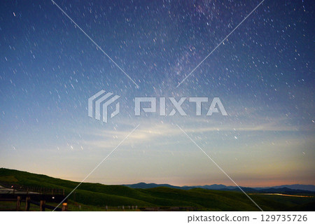 清晨的星空，西邊的天空 129735726