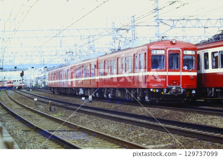 Keikyu, former 1000 series 1079 and four other cars, Kanazawa Bunko-Kanazawa Hakkei, April 17, 1982 Keikyu, former 1000 series 1079 and four other cars, Kanazawa Bunko-Kanazawa Hakkei, April 17, 1982 129737099
