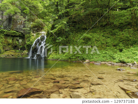 千住塔基紅色神社八瀑布 129737188