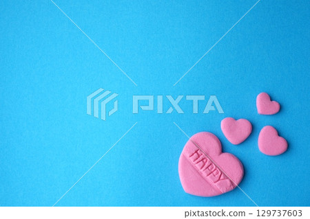 用紙黏土做成的心形 129737603